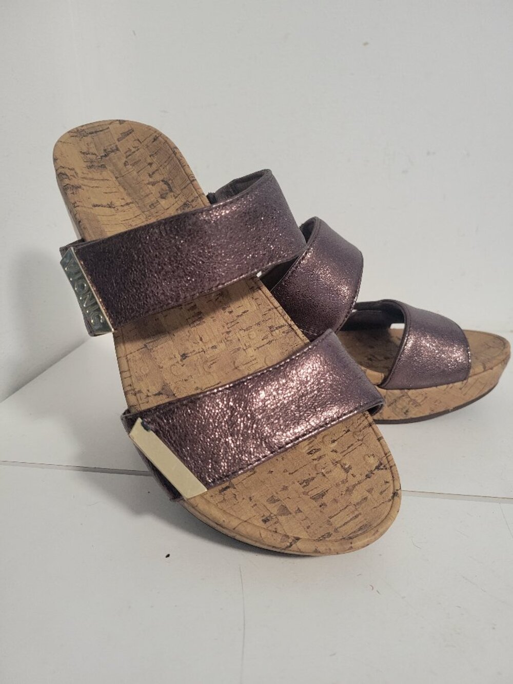NWOT Vionic leather Copper Metalic Leather Wedge Sandal Size 8